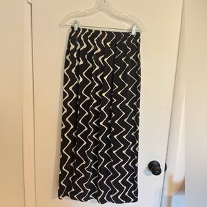 Black and Ivory 100% Silk Batik Maxi Skirt with Elastic Waistband vintage 80’s